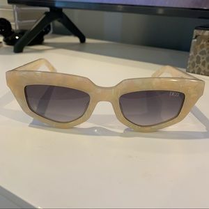 Dezi ON READ Nude Sunglasses